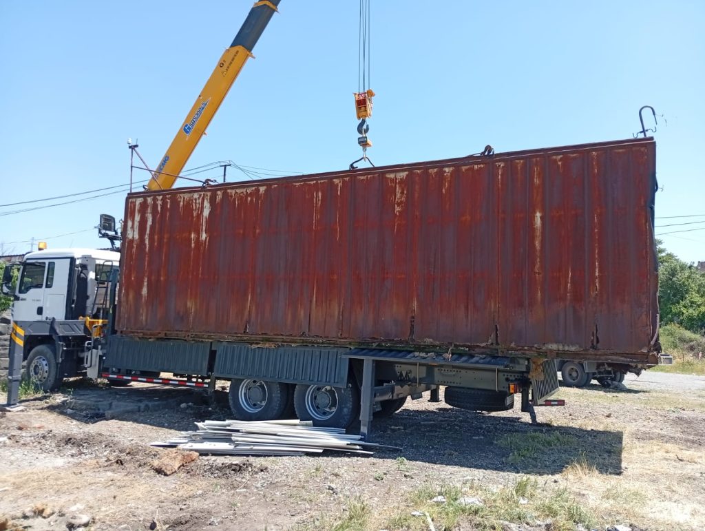 Manipulator in Sevan